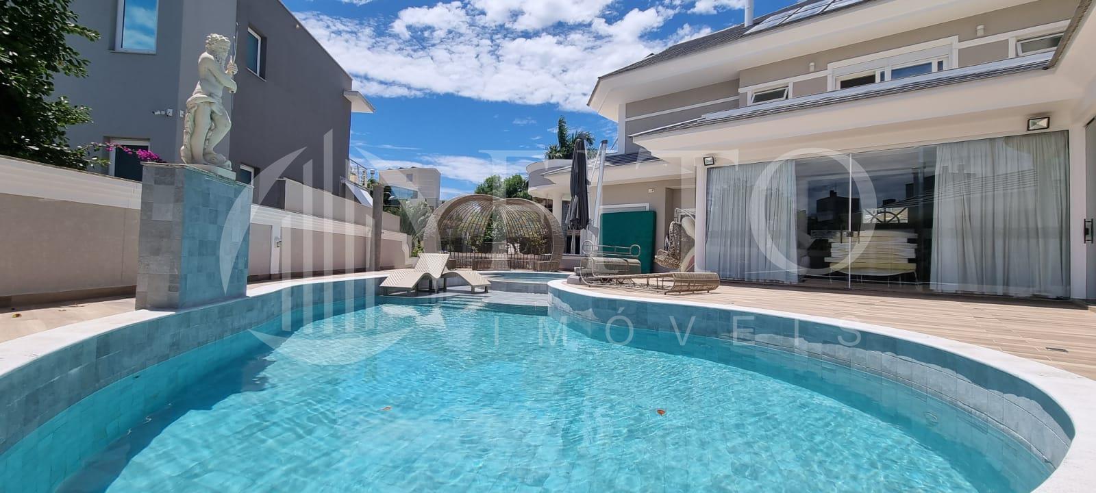 Jurerê Internacional | Casa 8 quartos, sendo 6 suites - Fito Imóveis