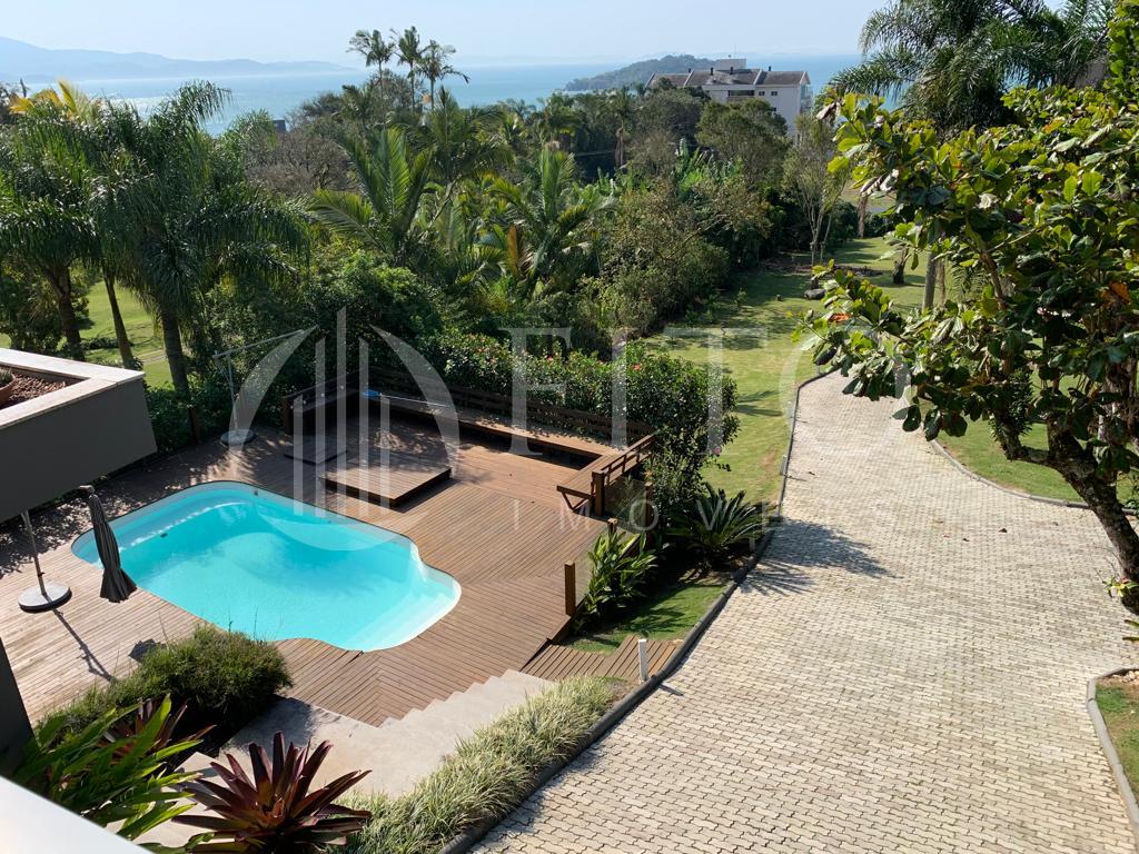 Canasvieiras | Casa 6 quartos, sendo 4 suites - Fito Imóveis