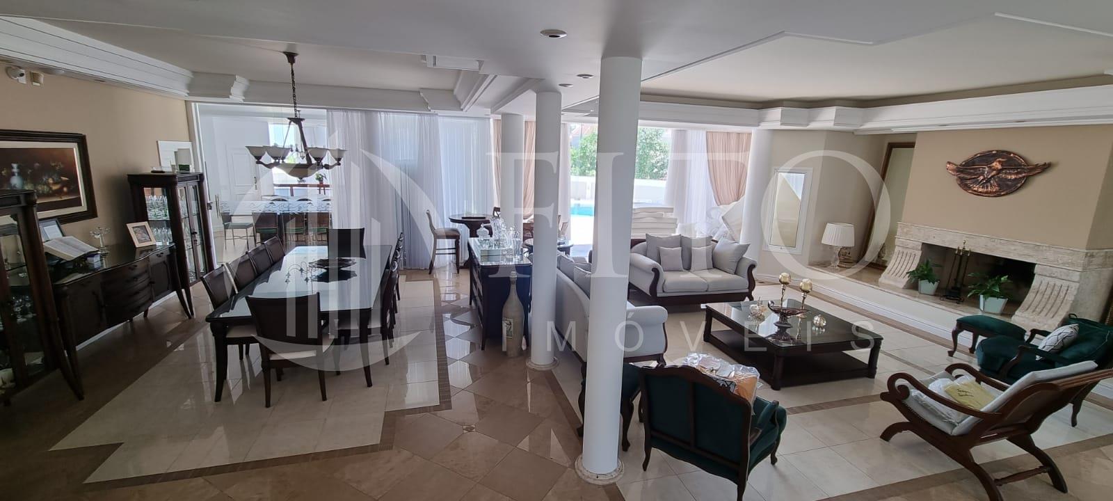 Jurerê Internacional | Casa 8 quartos, sendo 6 suites - Fito Imóveis