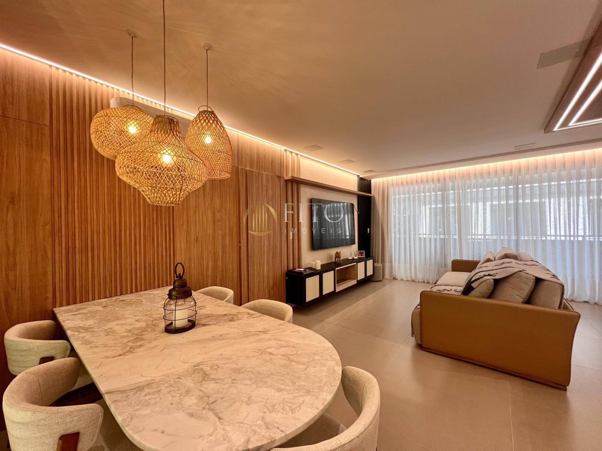 100M do Mar - Apartamento em Jurerê com 03 suítes finamente mobiliado e decorado - Fito Imóveis