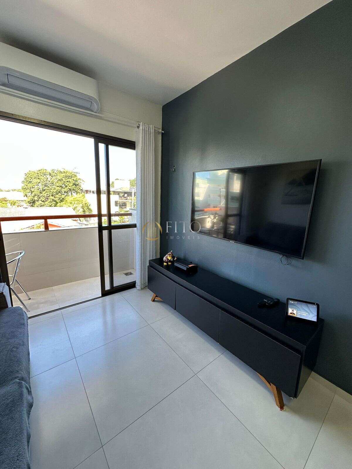 Excelente Apartamento Mobiliado com 2 Dormitórios em Canasvieiras – Próximo ao Trapiche - Fito Imóveis