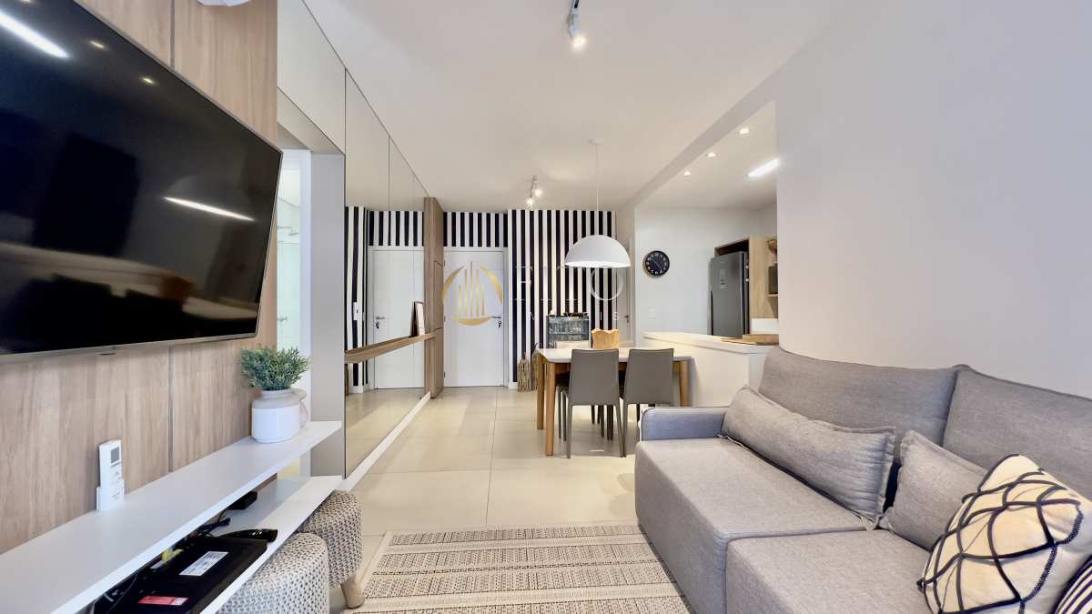 Apartamento à venda em Jurerê, 50m do mar, com 2 quartos, 85m². - Fito Imóveis