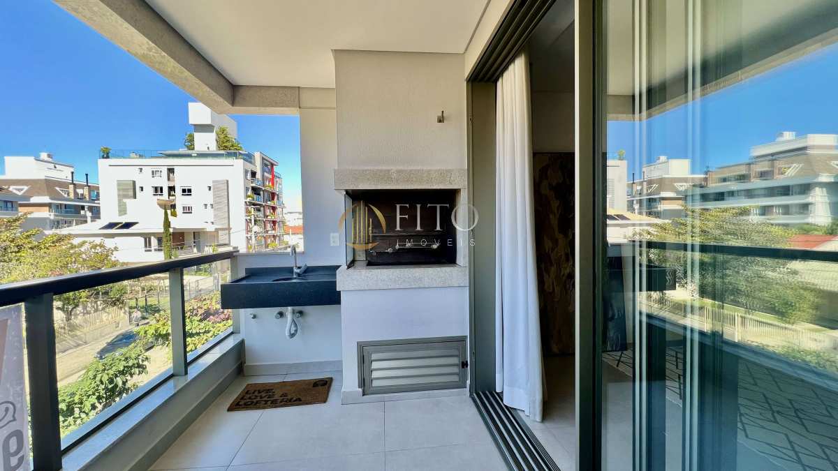 Apartamento à venda em Jurerê, com 3 suítes, 50m do Mar! - Fito Imóveis