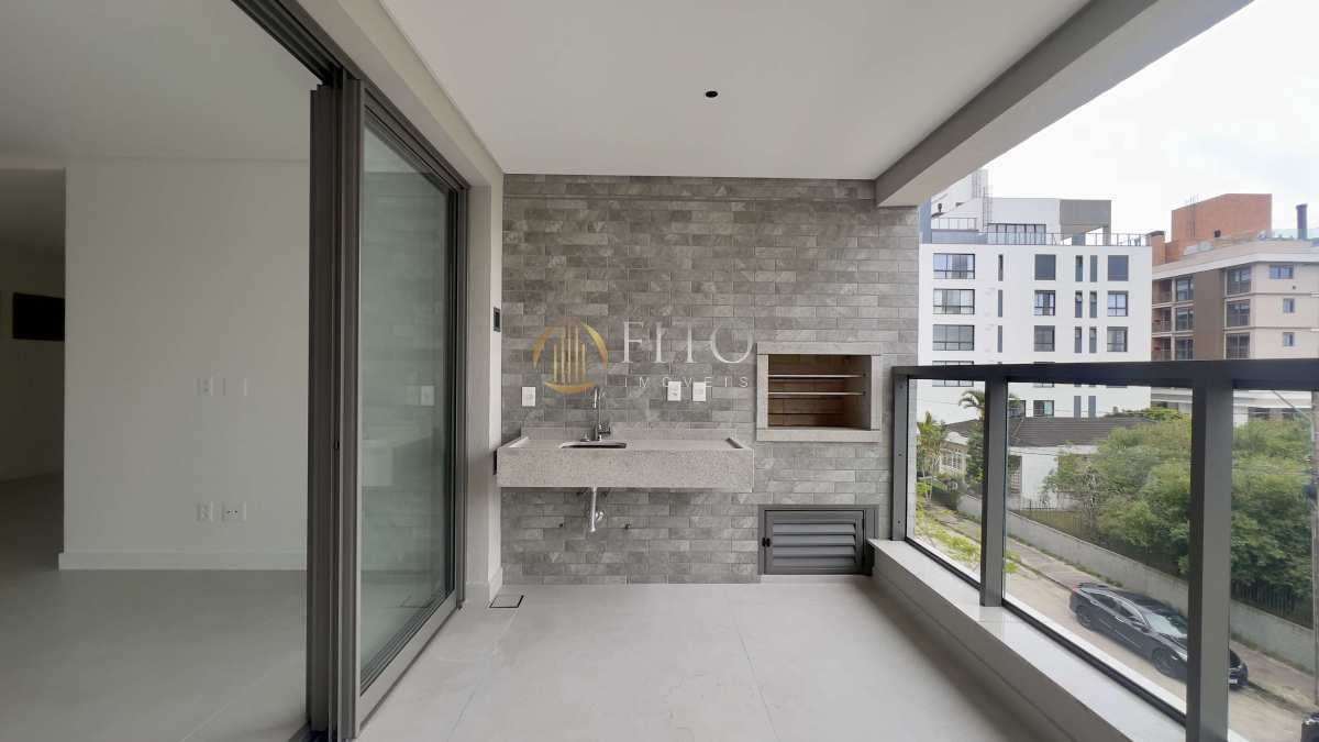 Apartamento à venda em Jurerê, 70m do mar, com 3 suítes, 120m² - Fito Imóveis