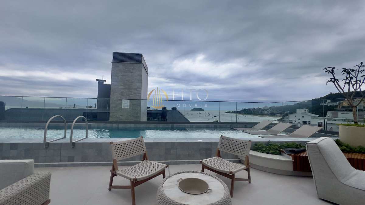 Apartamento à venda em Jurerê, 70m do mar, com 3 suítes, 120m² - Fito Imóveis