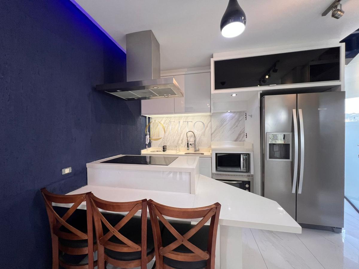 Apartamento com 2 quartos, 67m², à venda em Jurerê - Fito Imóveis