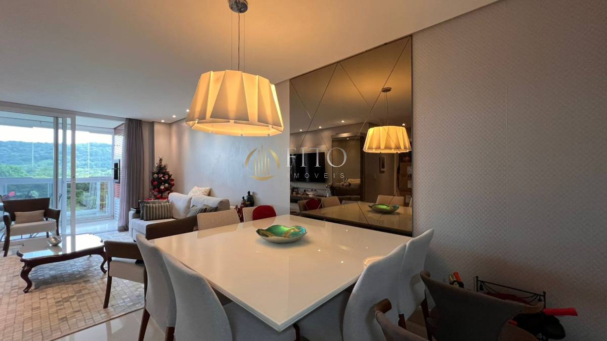 Apartamento com 3 suítes, 117m², à venda em Florianópolis, Jurerê Internacional - Fito Imóveis