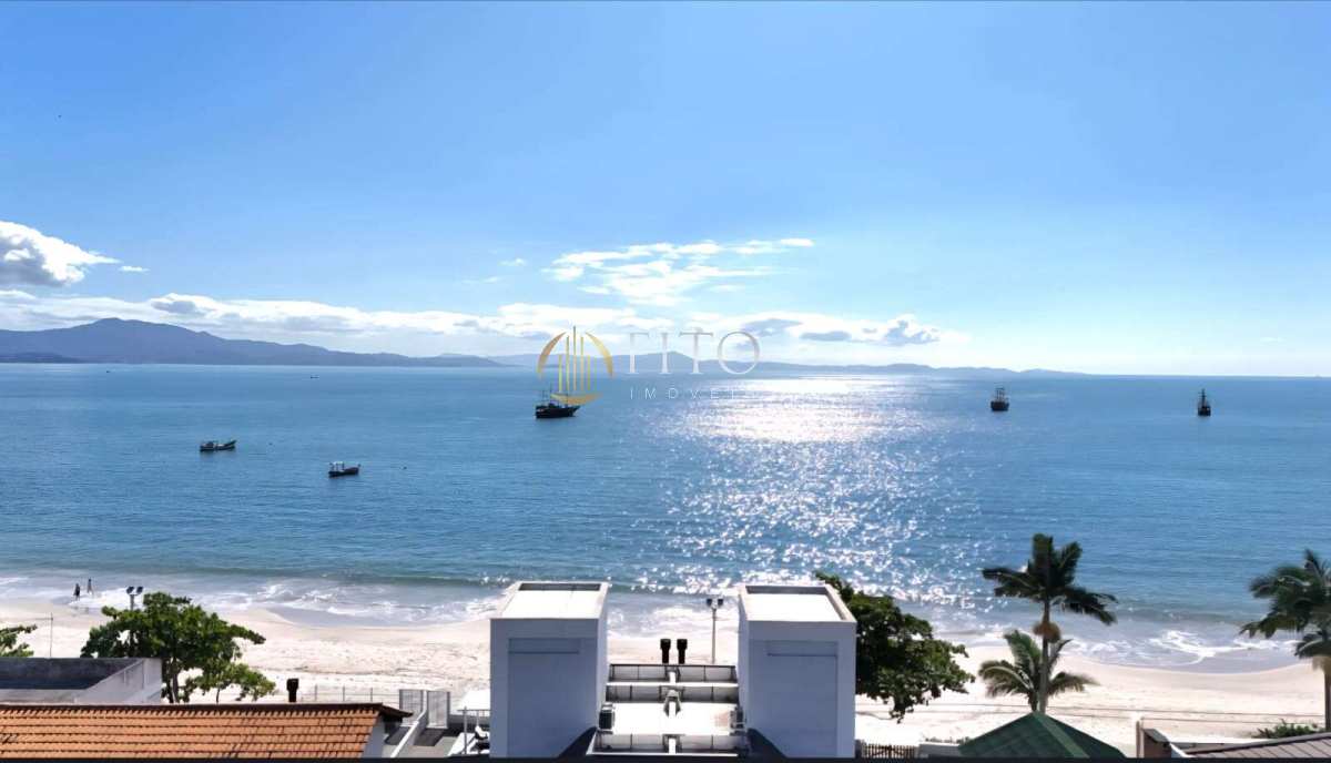 Apartamento de duas suítes a 40m da praia. - Fito Imóveis