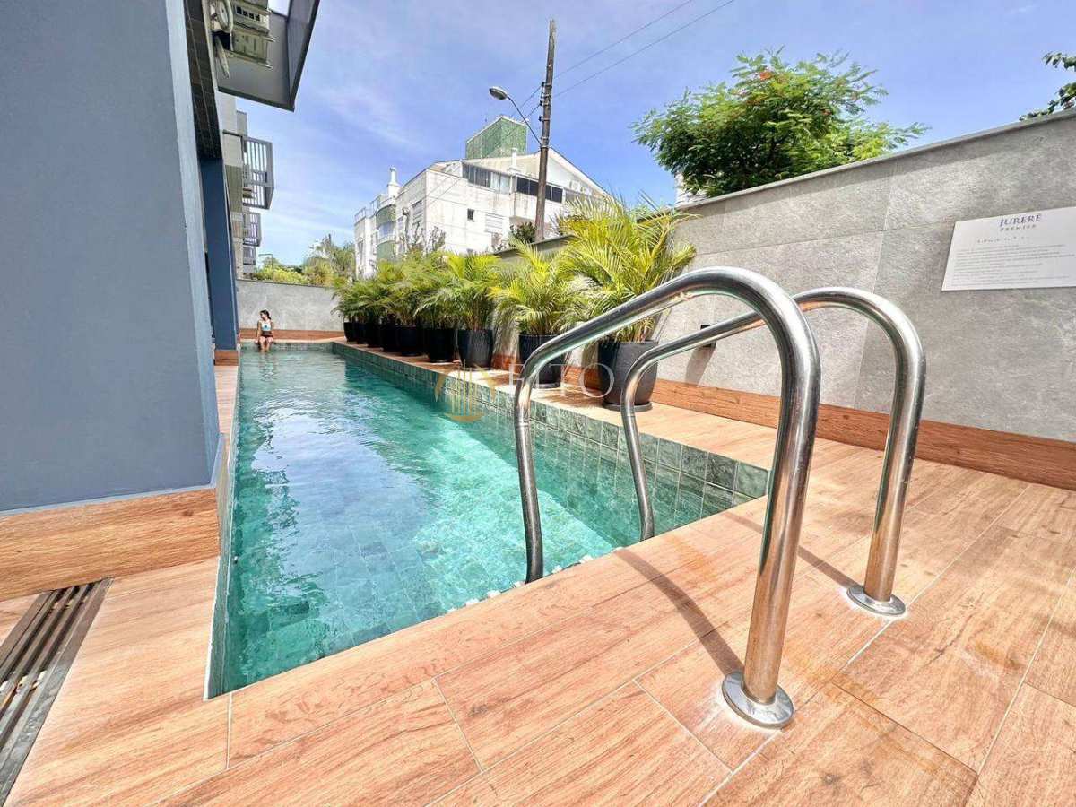 Apartamento Duplex Mobiliado em Jurerê - Último Andar, a 2 Quadras da Praia! - Fito Imóveis