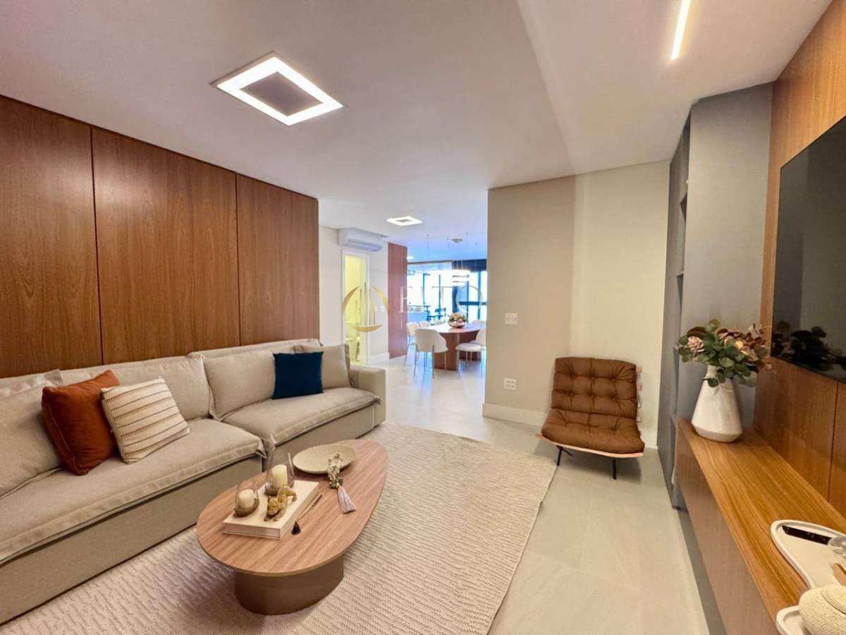 Apartamento Finamente Mobiliado em Jurerê – 03 Suítes, Vista Mar e Pé na Areia! - Fito Imóveis