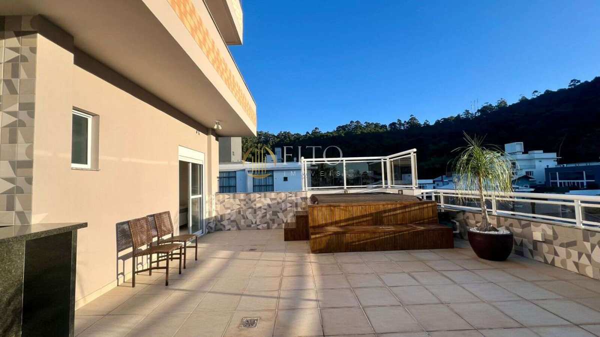 Cobertura à venda em Florianópolis, Canasvieiras, com 4 quartos, 207m² - Fito Imóveis