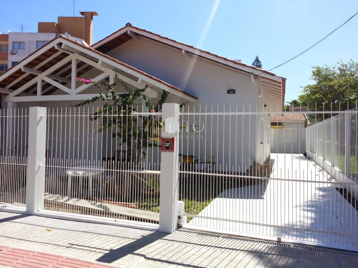 Casa com 4 quartos, 350,00m², à venda em Florianópolis, Cachoeira do Bom Jesus - Fito Imóveis