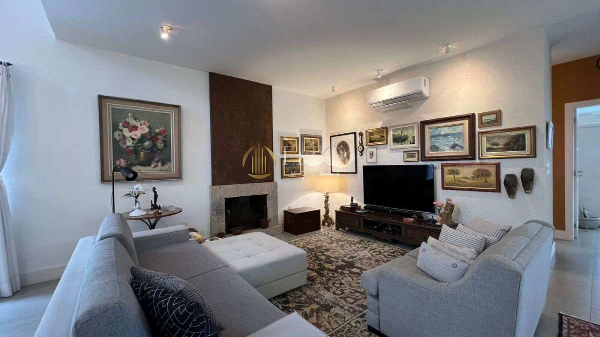 Casa de condomínio à venda em Florianópolis, Jurerê, com 3 suítes, 300m² - Fito Imóveis
