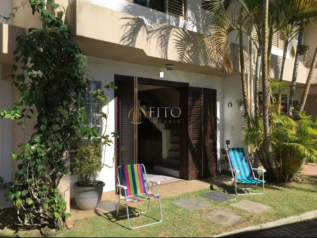 Casa geminada à venda em Florianópolis, Jurerê, com 2 quartos, 73m² - Fito Imóveis