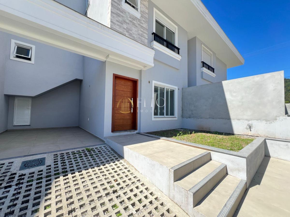Casa geminada com 4 suítes, 184,15m², à venda em Florianópolis, Jurerê Internacional - Fito Imóveis