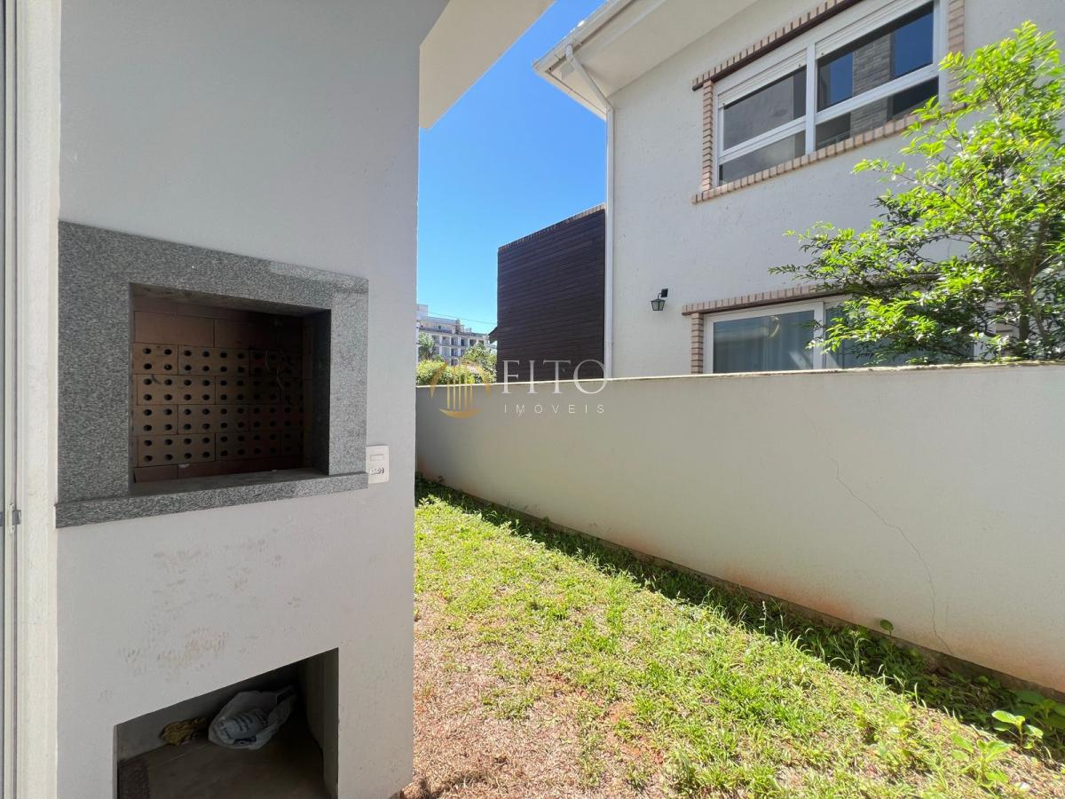 Casa geminada com 4 suítes, 184,15m², à venda em Florianópolis, Jurerê Internacional - Fito Imóveis