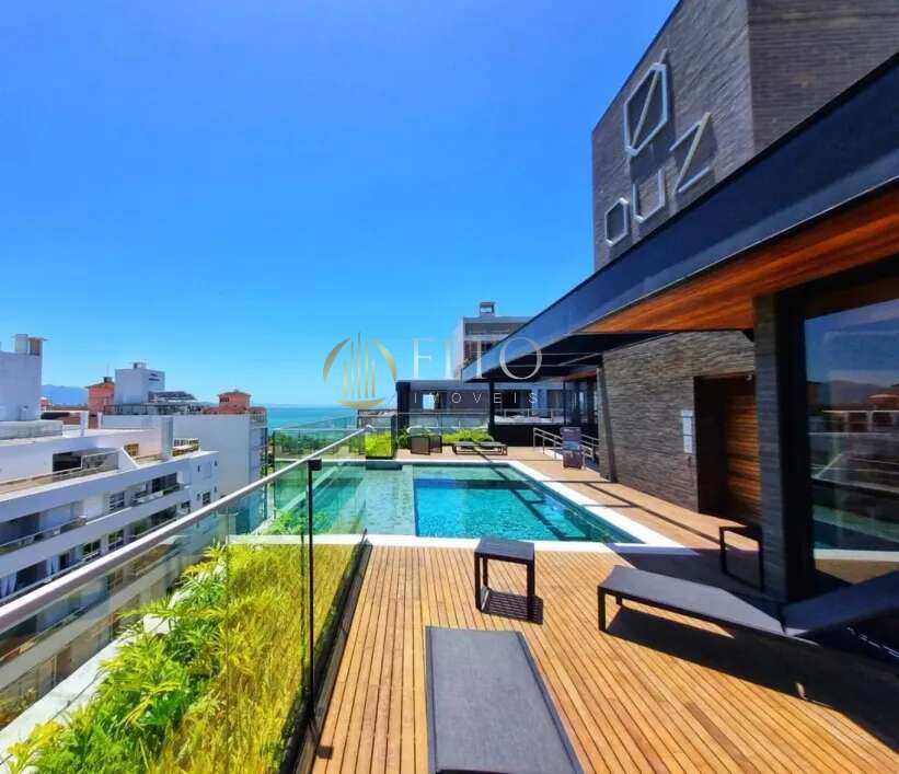 Cobertura à venda em  Jurerê, com piscina privativa a 100 metros do Mar! - Fito Imóveis