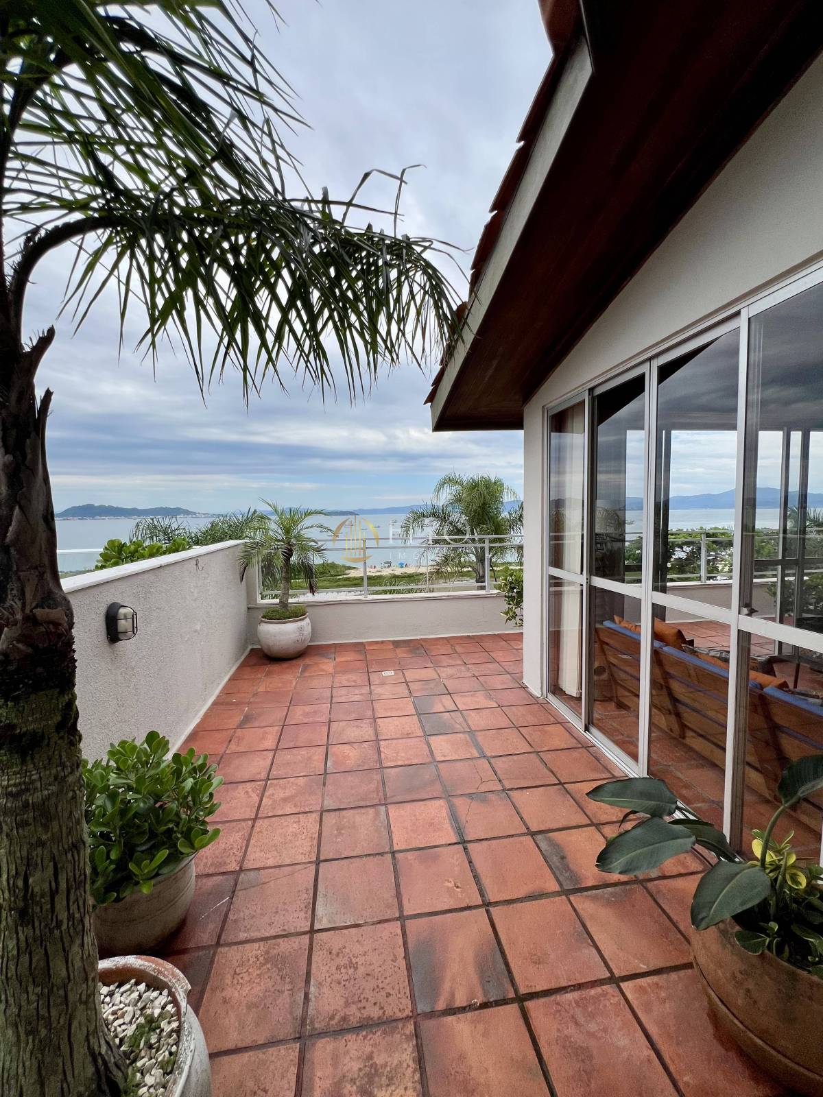Cobertura com Vista Deslumbrante para o Mar em Ponta das Canas! - Fito Imóveis