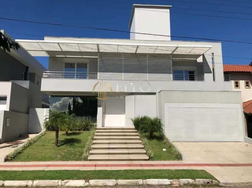 Casa com 3 suítes em Jurerê Internacional! - Fito Imóveis