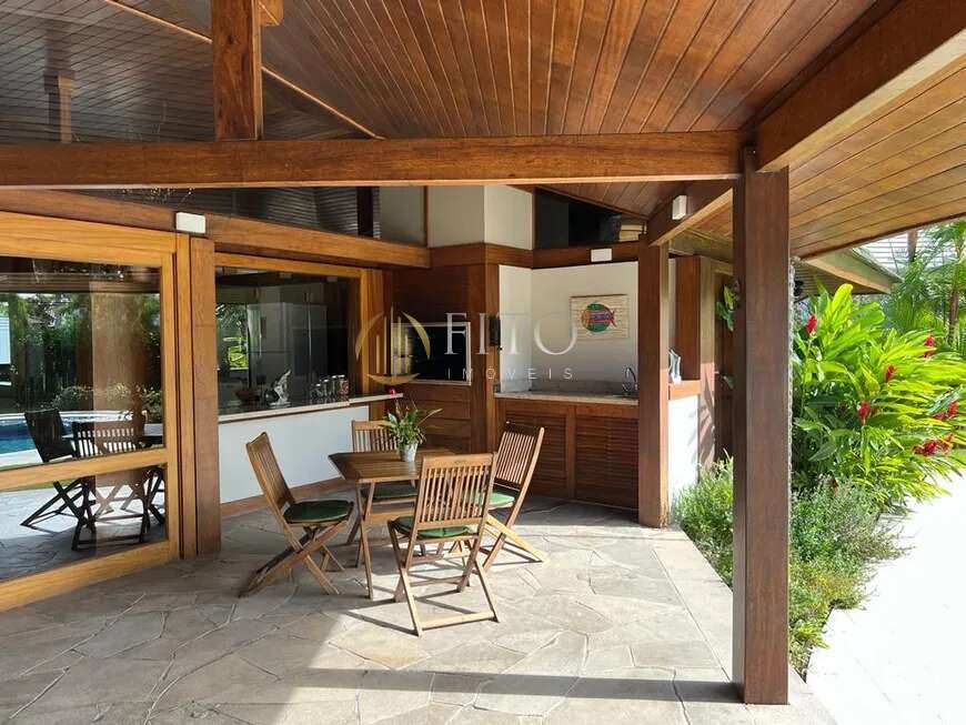 Jurerê Internacional | Casa 3 quartos, sendo 3 suites - Fito Imóveis