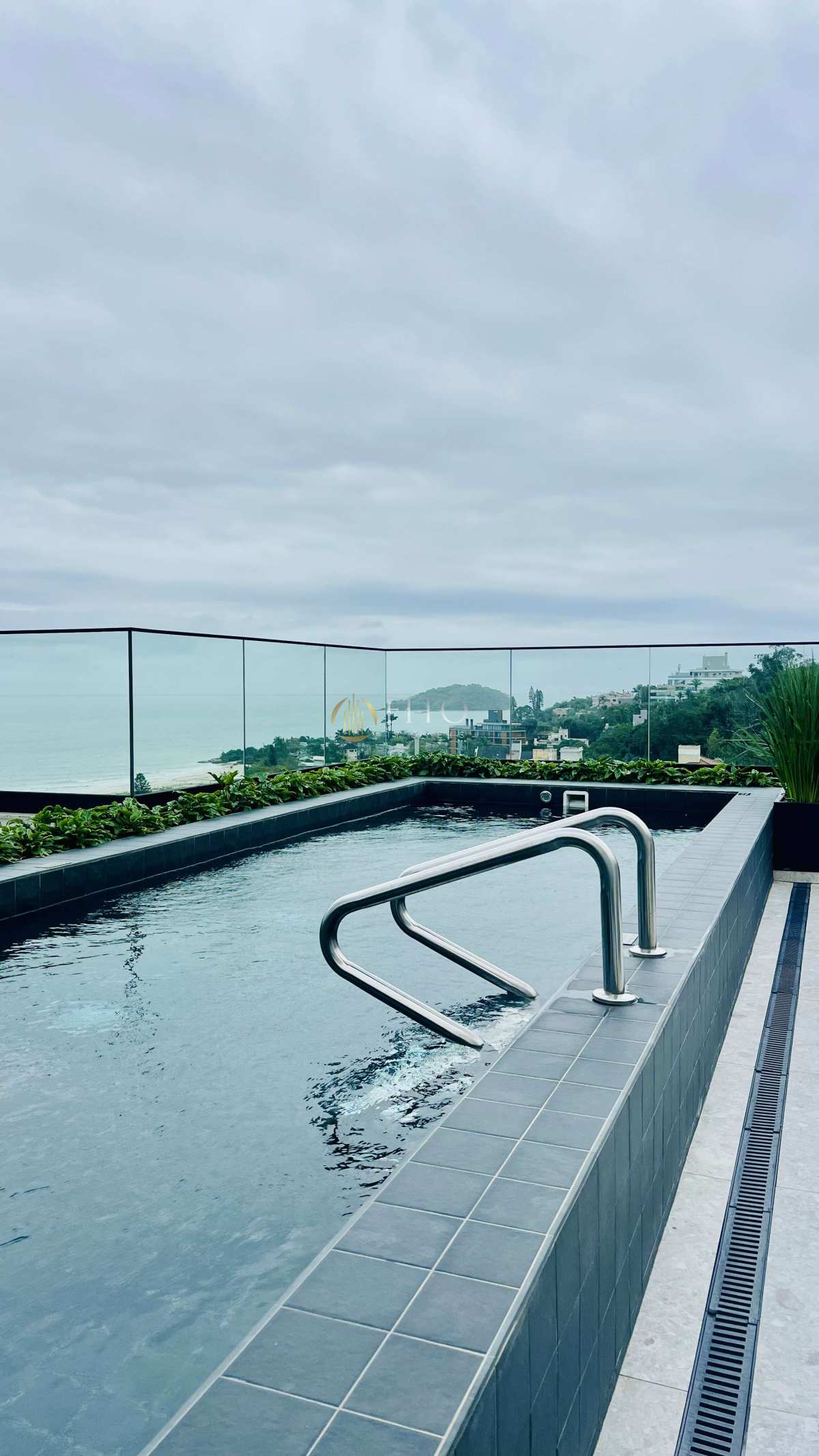 Loft à venda em Canajurê, com 1 suíte, 63,56m², mobiliado com terraço! - Fito Imóveis