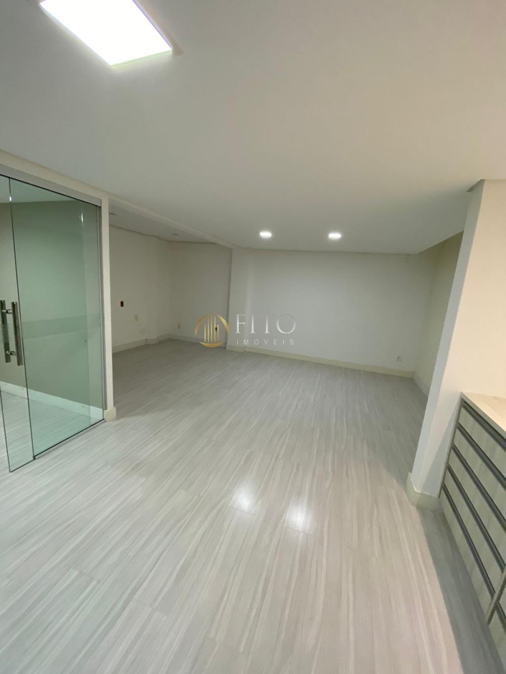 Sala comercial à venda em Florianópolis, Jurerê, 99,00m² - Fito Imóveis