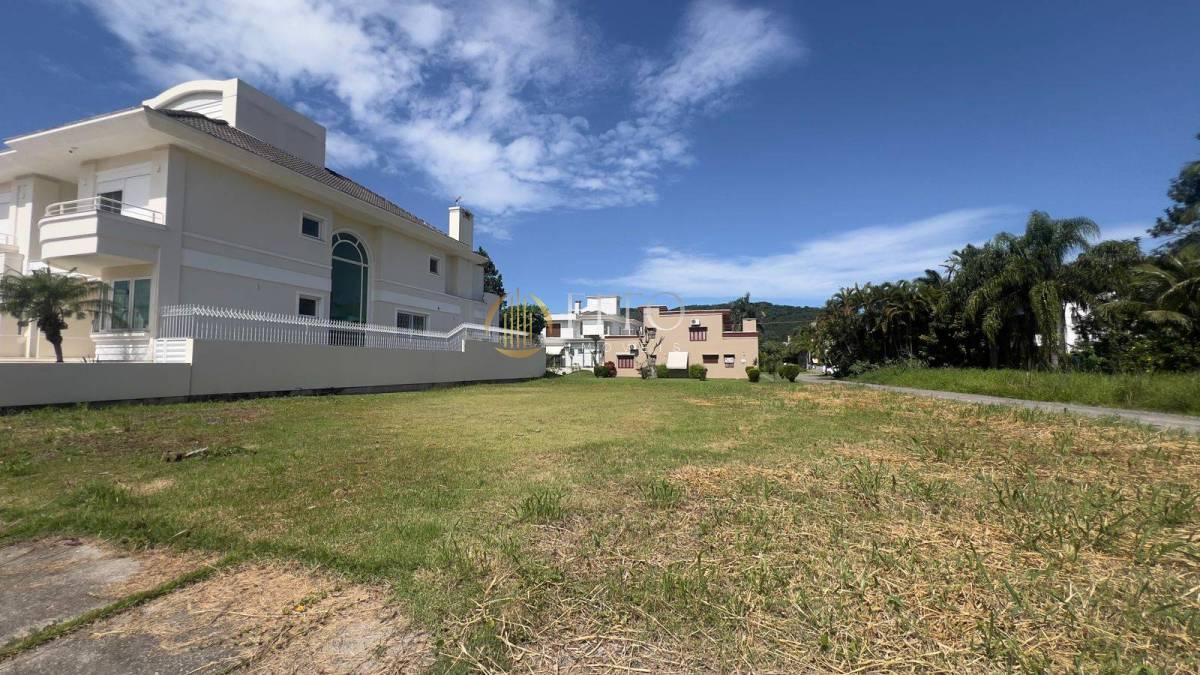Terreno à venda em Florianópolis, Jurerê, 450m² - Fito Imóveis